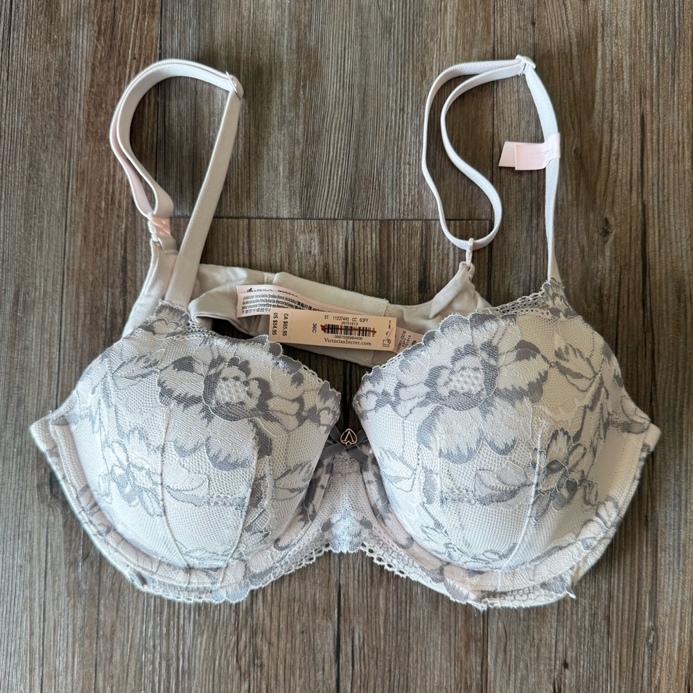 Victoria Secret Lightly Lined Lace Bra 36C